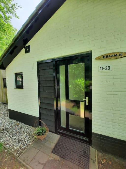 Willa 4-6 Persoons Vakantiewoning Met Eigen Tuin Bakkeveen Zewnętrze zdjęcie