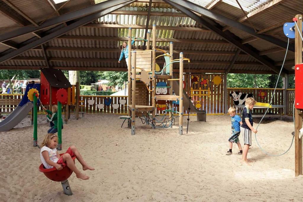 Willa 4-6 Persoons Vakantiewoning Met Eigen Tuin Bakkeveen Zewnętrze zdjęcie