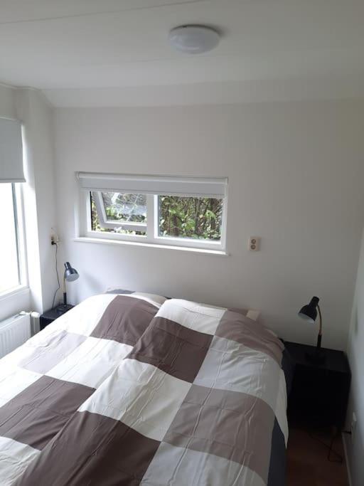Willa 4-6 Persoons Vakantiewoning Met Eigen Tuin Bakkeveen Zewnętrze zdjęcie